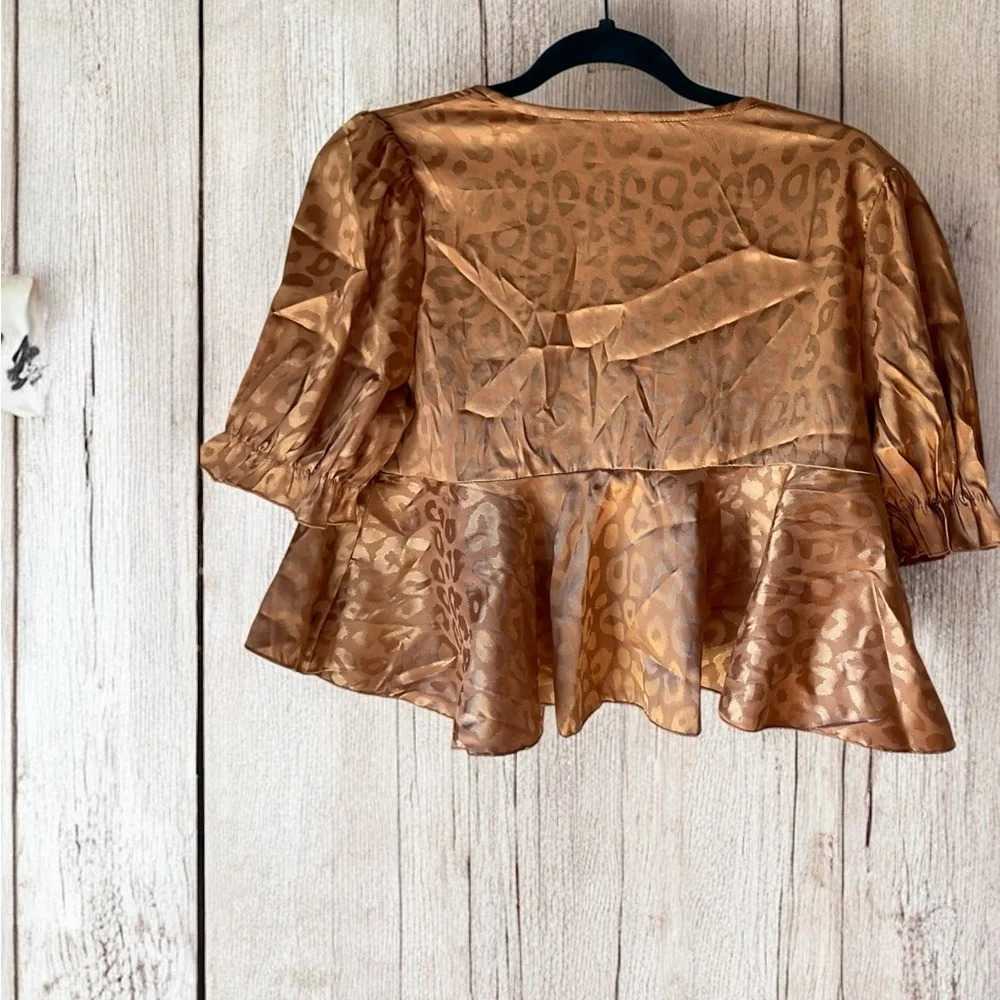 Shein leopard front tie crop top (B9) - Picture 4 of 4